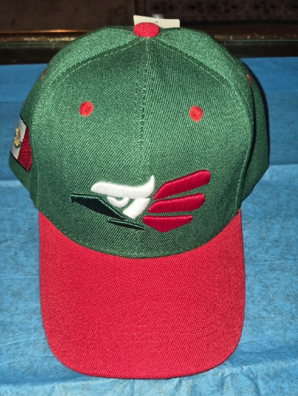 Green and Red Baseball Cap with Embroidered Wing Logo (MÉXICO) - Picture 5 of 11
